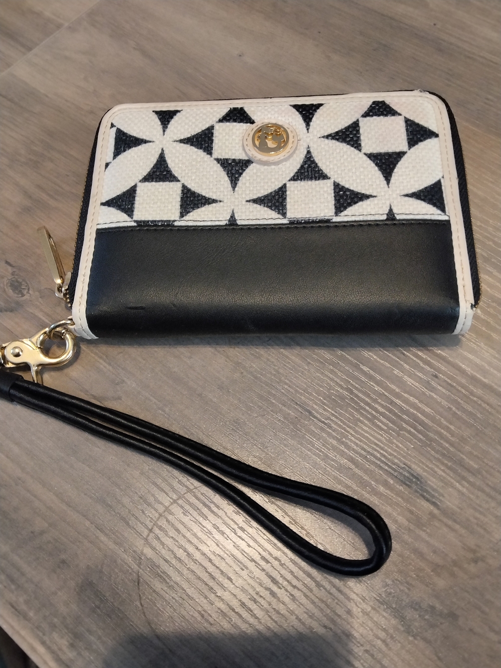 Spartina Stylish Black & White Wristlet Wallet - Designer-Inspired